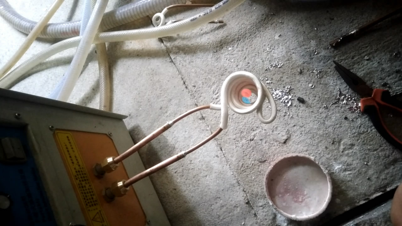 选择高频淬火设备的电流频率时，需要计算吗？